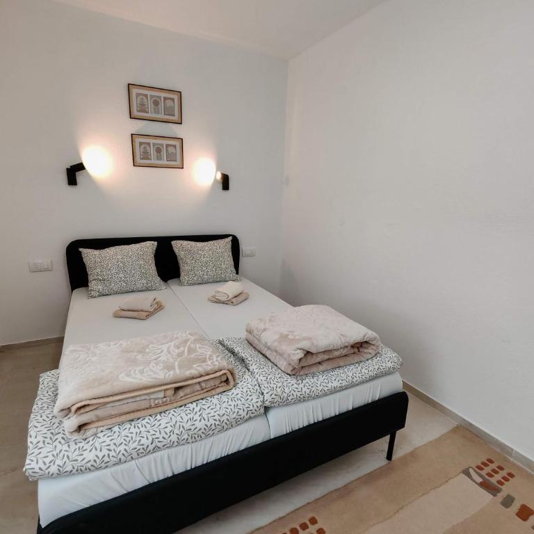 A1 - Airport Belgrade Apartment - Komfor Trokrevetna Soba - 13