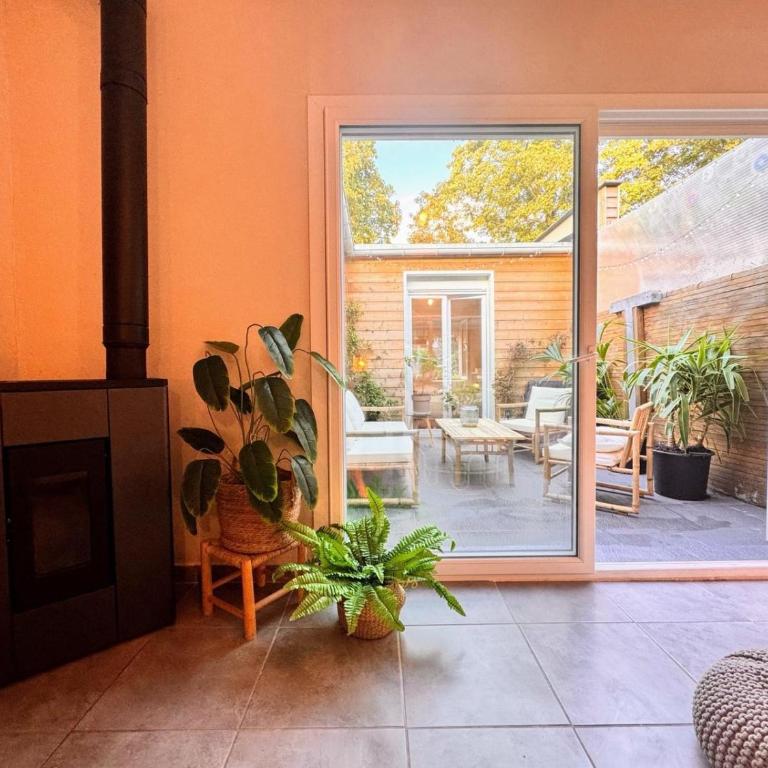 Maison Langevin 2-Bedroom House with Cozy Garden & Patio - Maison 2 Chambres - 28