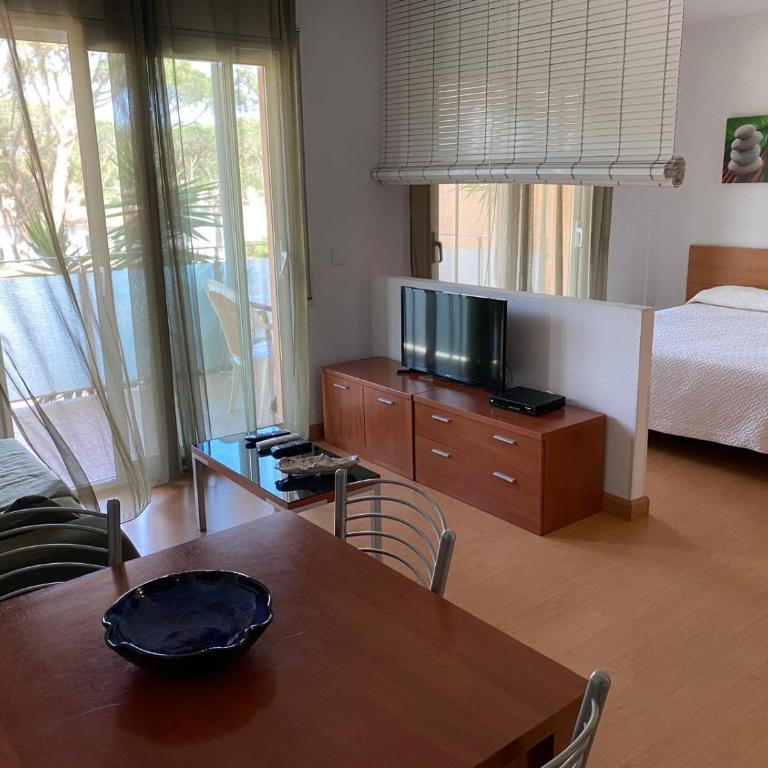 Aparthotel Arenal - Apartamento con vistas al jardín - 2