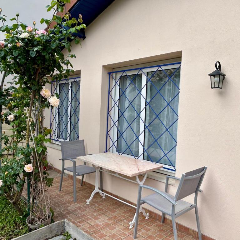 Le Chalet - maison avec jardin et parking - Maison 1 Chambre - 25