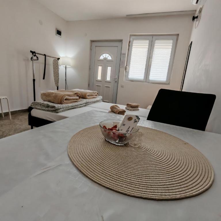 A1 - Airport Belgrade Apartment - Economy Dvokrevetna Soba sa Bračnim Krevetom - 12