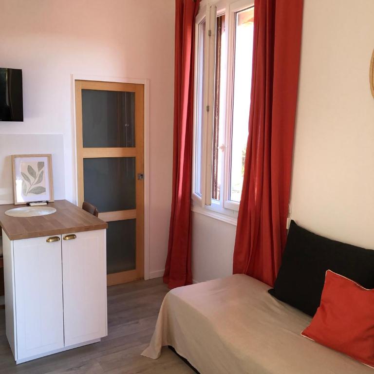 Un petit nid au calme, à 4 minutes de la plage ! - One-Bedroom Apartment - 1