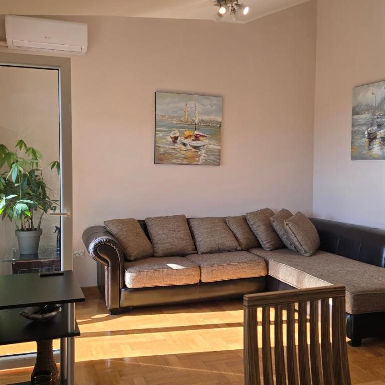 Maria Apartments - One-Bedroom Apartment - 2