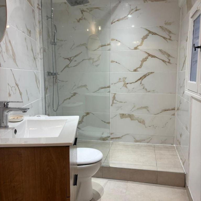 Grand studio 31 m2 plus mezzanine centre ville grasse - Appartement 1 Chambre - 6