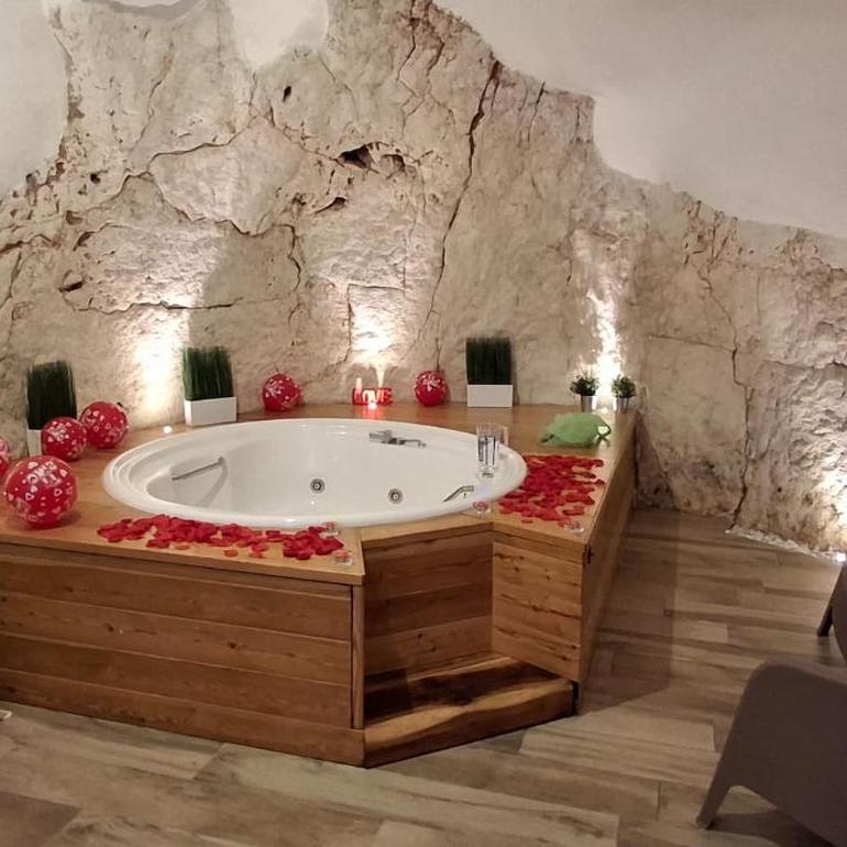 Suite Grotta della luna - Romantic Luxury Jacuzzi - Casa con 1 Camera da Letto - 10