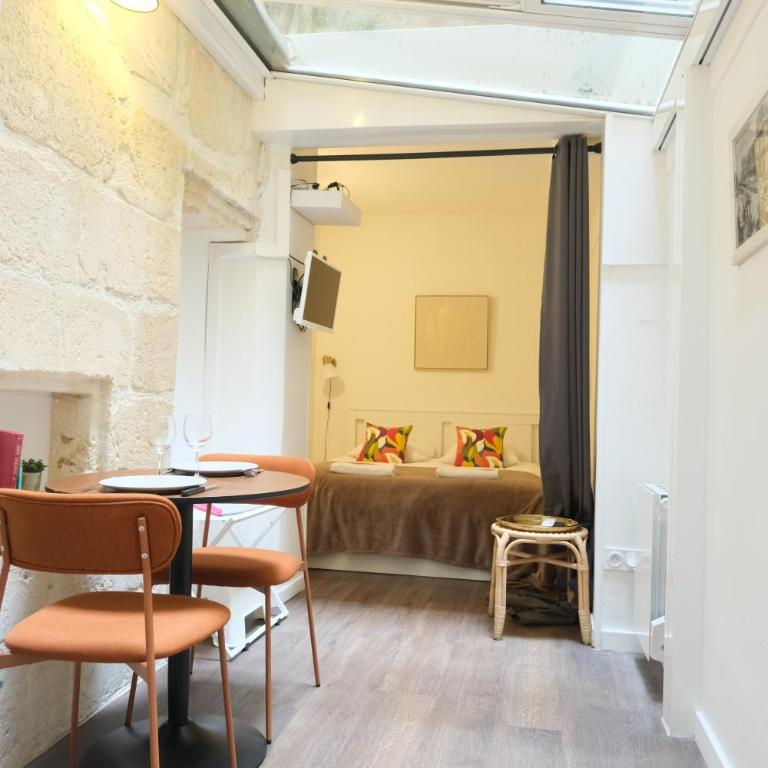 Studio atypique neuf Tourny hyper centre Bordeaux - Apartamento de 1 dormitorio - 4