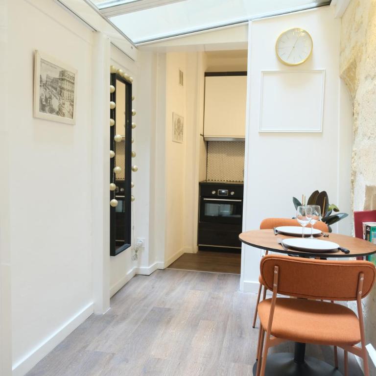 Studio atypique neuf Tourny hyper centre Bordeaux - Apartamento de 1 dormitorio - 3