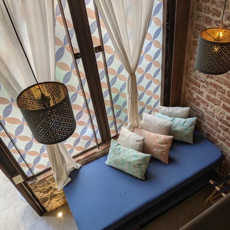 Duplex 5 Min Walk To All Spots In Historic Center - Apartamento de 2 dormitorios - 2