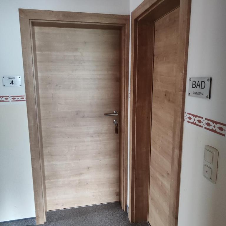 Haus Seppi - Doppelzimmer mit eigenem externen Bad - 2