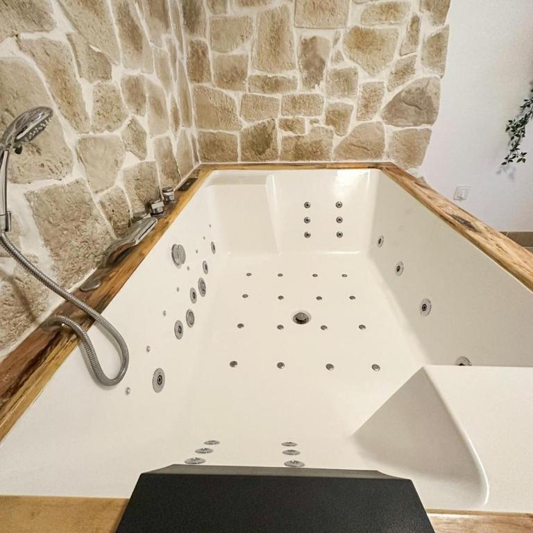 Cocon détente & Jacuzzi(Balnéo) - Maison de Vacances - 9