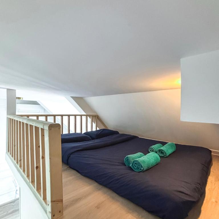 LV1 Au cœur de l'Avenue des Champs-Elysées Arc de Triomphe - One-Bedroom Apartment with Balcony - 5