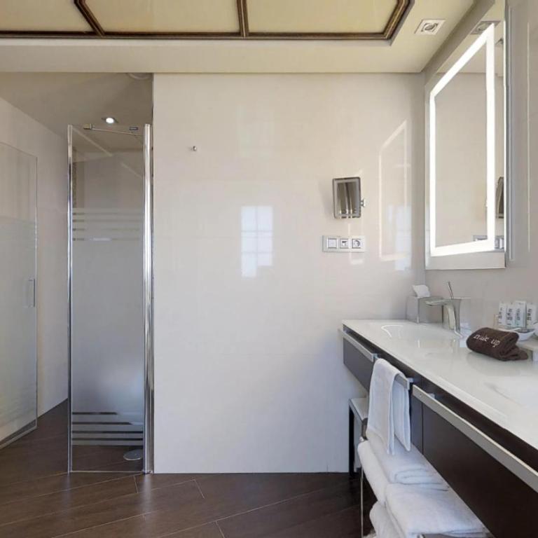 Vincci Selección Aleysa - Suite city view for 4 Guests - 10