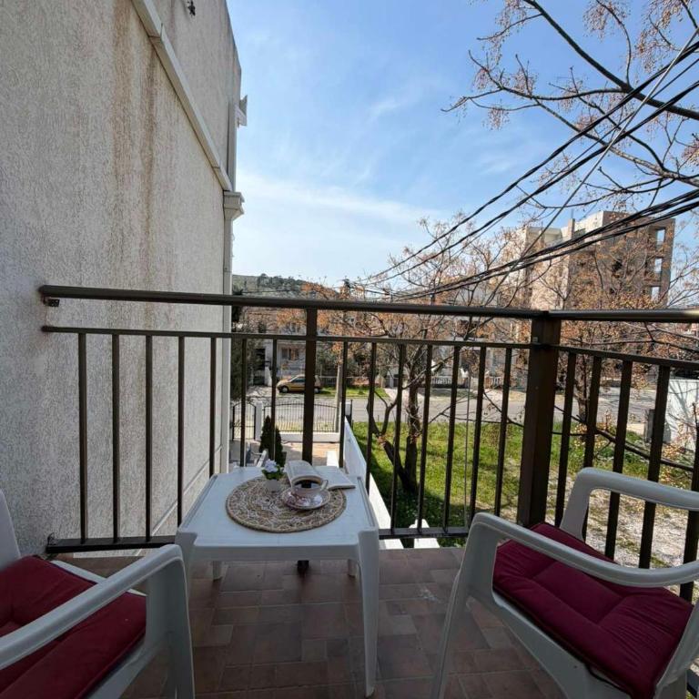 Riva Lux Apartments - Deluks Dvokrevetna Soba sa Bračnim Krevetom i Balkonom - 3