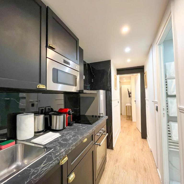 UrbanFlat 93 - Authentique Appartement Parisien 2 chambres - Appartement - 20