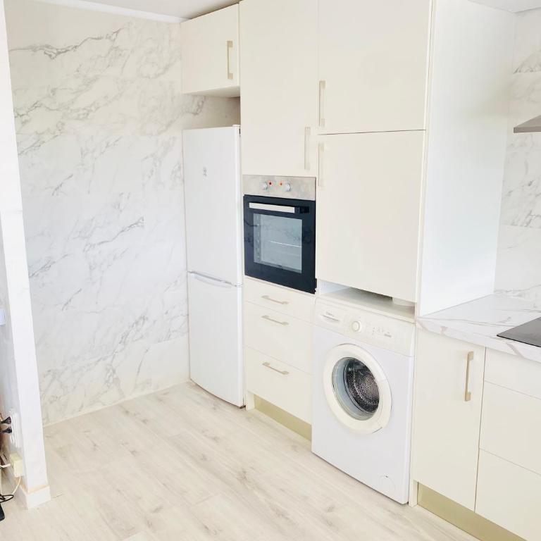 Cap Salou- BBQ- SWIMMING POOL - One-Bedroom Apartment - 8