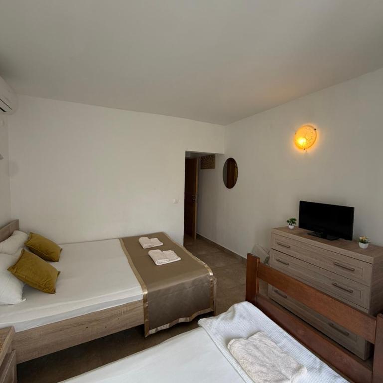 Riva Lux Apartments - Standardna Trokrevetna Soba - 1