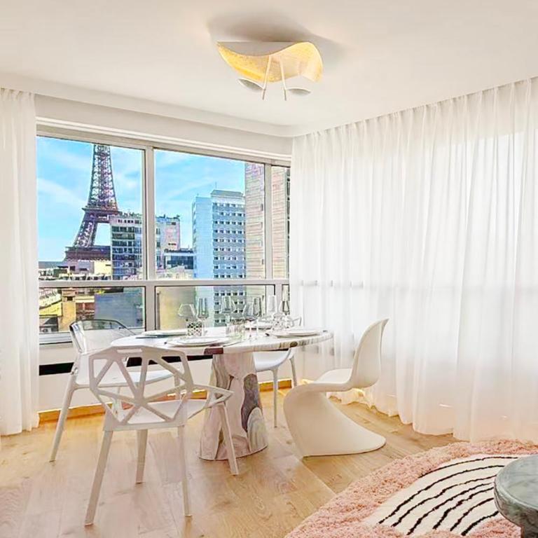 Contemporary artist style panoramic EiffelTower - Appartement Supérieur 2 Chambres - 1