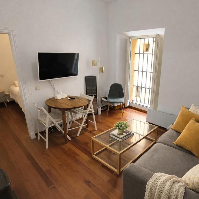 Toro Almudena Suites - One-Bedroom Apartment - 9