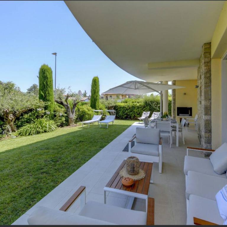 Luxury Apartment with Pool & Private Garden - Vacation Home - 1
