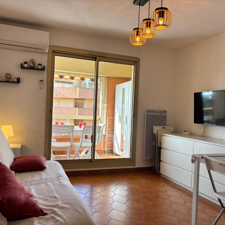 LAL577-B204 Appartement 2 pièces- 4 couchages- LA LONDE LES MAURES - Apartamento con balcón - 2