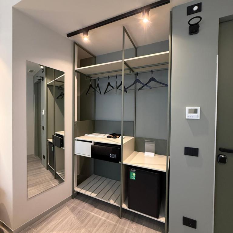 WakeApp Tech B&B - Double or Twin Room with Private Bathroom - 5