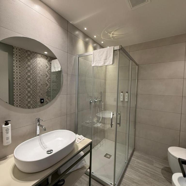 WakeApp Tech B&B - Double or Twin Room with Private Bathroom - 9