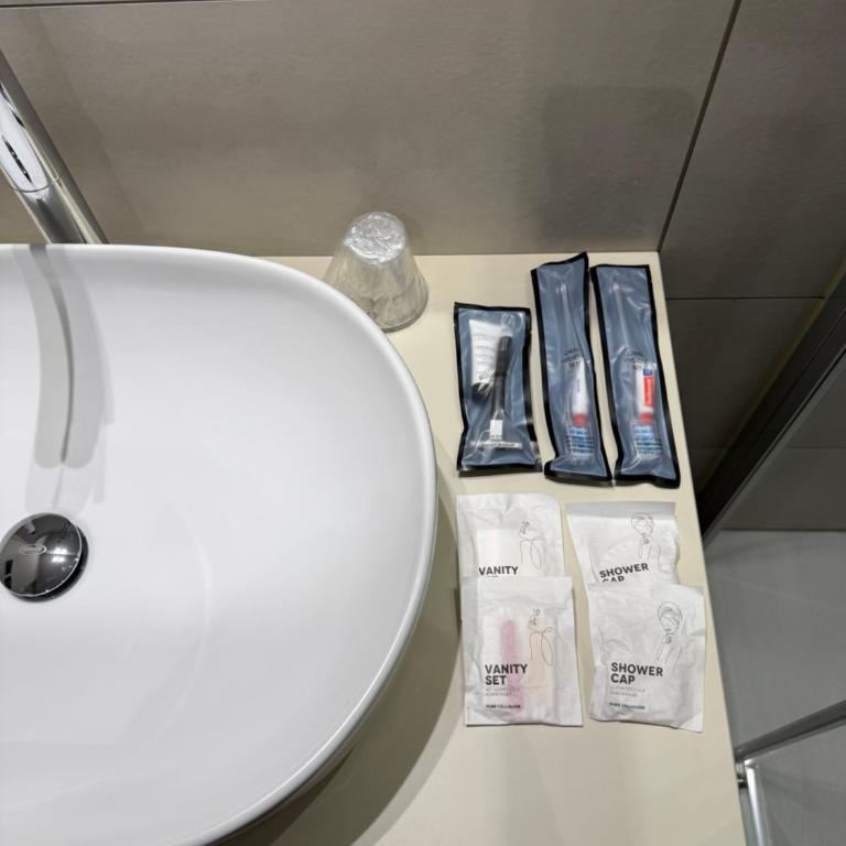 WakeApp Tech B&B - Double or Twin Room with Private Bathroom - 13