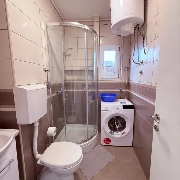 Danube-view City Center Apartment with Terrace - Apartman sa 1 Spavaćom Sobom - 16
