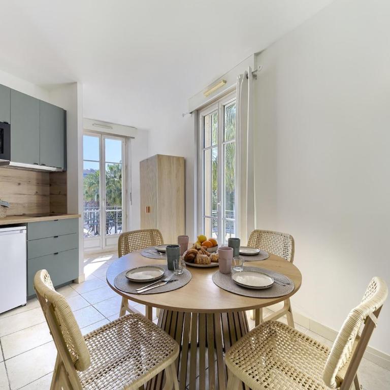 Au coeur de Juan-les-Pins, Magnifique Appartement, Clim, 30m de la Plage - Appartement 1 Chambre - 17
