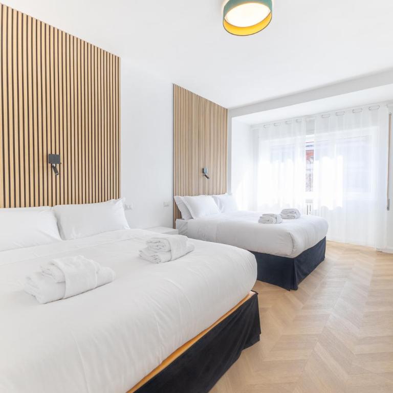 Vatican City Apartment - Two-Bedroom Apartment with Balcony - 37