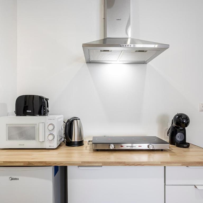 Urban Charm Flat - Extramurs - Two-Bedroom Standard Apartment - 5