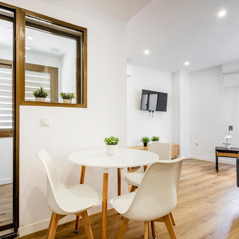Urban Charm Flat - Extramurs - Two-Bedroom Standard Apartment - 4