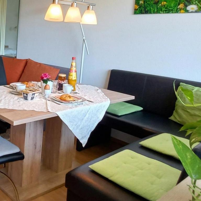 RUTH Haus KMB Seeblickappartement am Ossiacher See, Hallenbad, Skiarena Gerlitzen - Apartment mit 2 Schlafzimmern und Balkon - 3