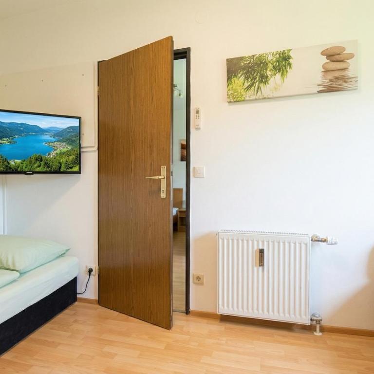 RUTH Haus KMB Seeblickappartement am Ossiacher See, Hallenbad, Skiarena Gerlitzen - Apartment mit 2 Schlafzimmern und Balkon - 9