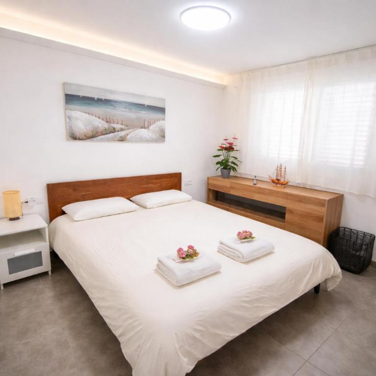 Sunny Private Pool Retreat with Terrace Calafell - Apartamento de 1 dormitorio - 9