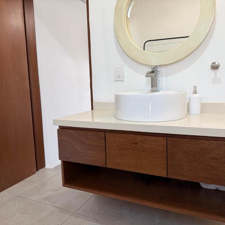 Casa DOS21 Boutique Apartments Playa Sur - One-Bedroom House - 11