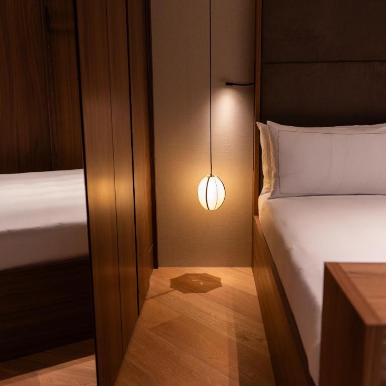 Mercer Madrid - New Opening - Deluxe Room - 3