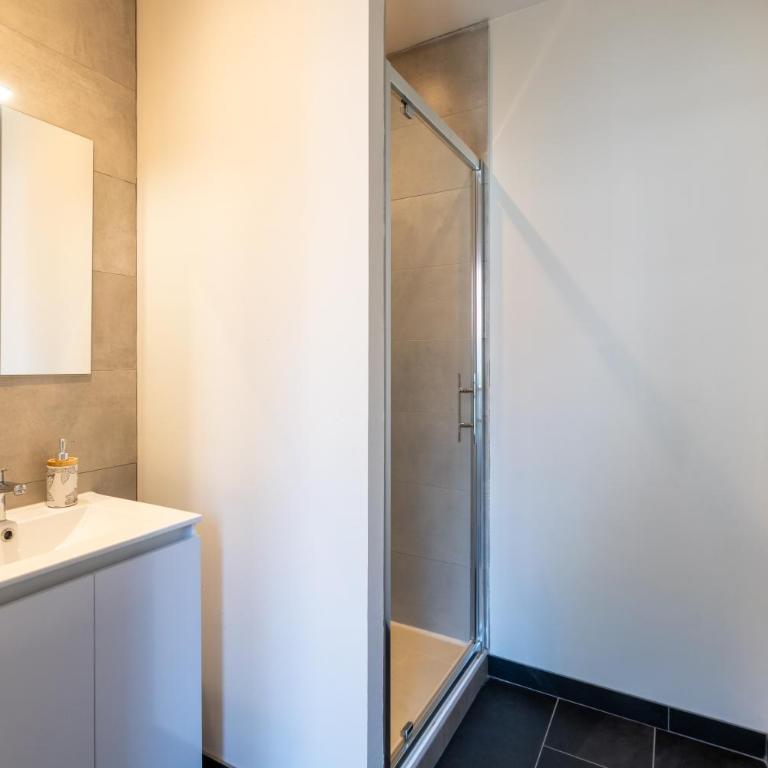 Côté Pyrénées - 9 min des Sanctuaires - Moderne & Équipé - Jusqu'à 4 couchages - Apartment mit 1 Schlafzimmer - 32