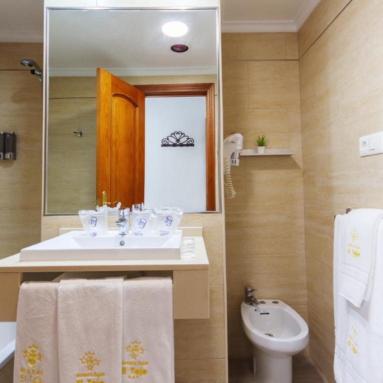 Hotel El Tajo & SPA - Habitación Triple (2 adultos + 1 niño) - 3