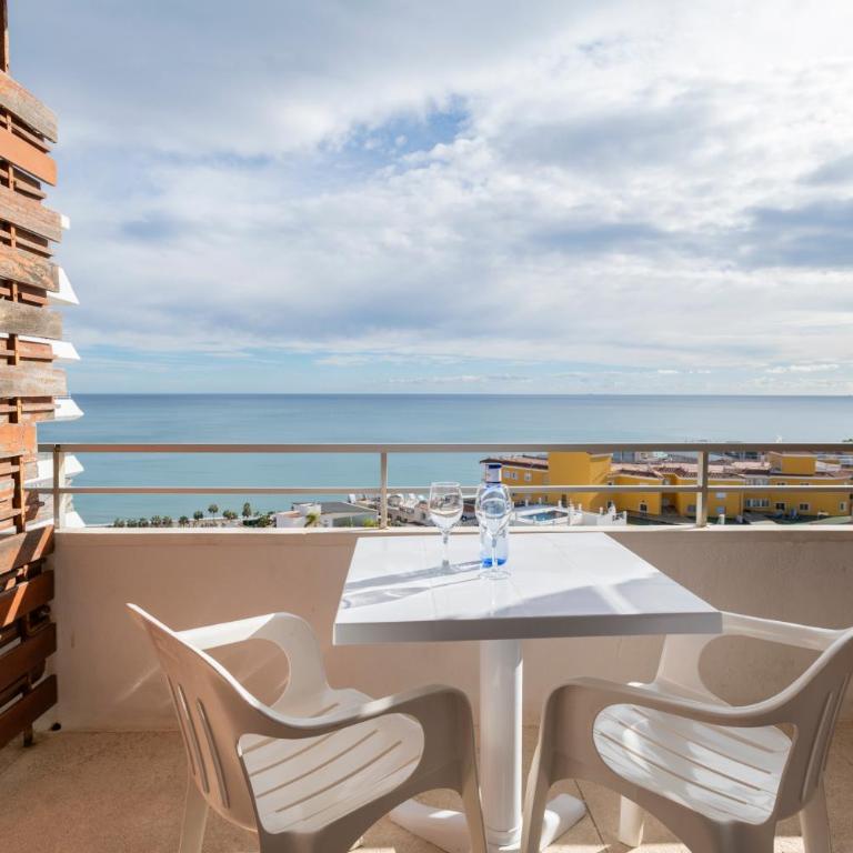 Leonardo Hotel Torremolinos Costa Del Sol - Habitación Triple Deluxe con vistas al mar - 5