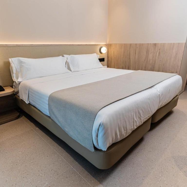 Port Benidorm Hotel & Spa 4* Sup - Deluxe Panoramic Double Room (1 Adult) - 2