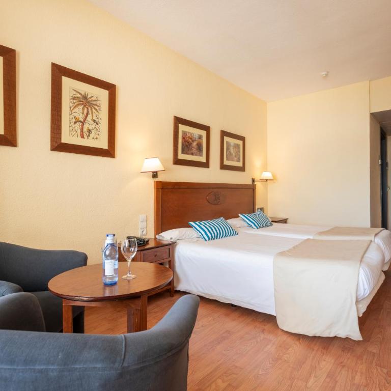 Leonardo Hotel Torremolinos Costa Del Sol - Habitación Doble Confort - 2 camas - 11