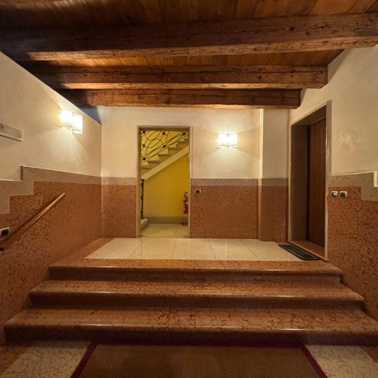 Piazza Erbe Lodge - One-Bedroom Apartment - 29
