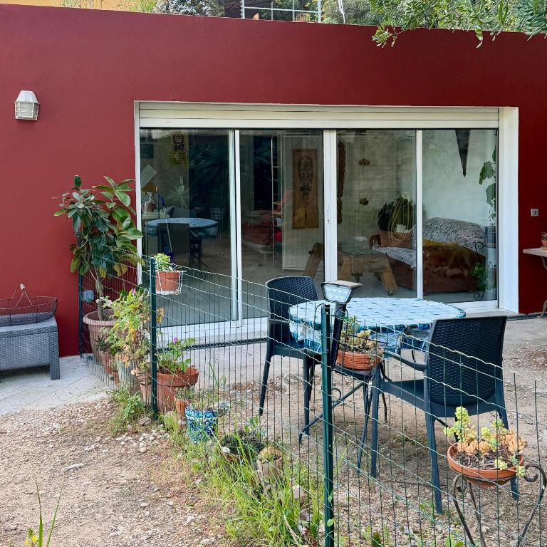 Vue mer-Maison indépendante-Parking-Jardin privé-Faron - Appartement 1 Chambre - 7