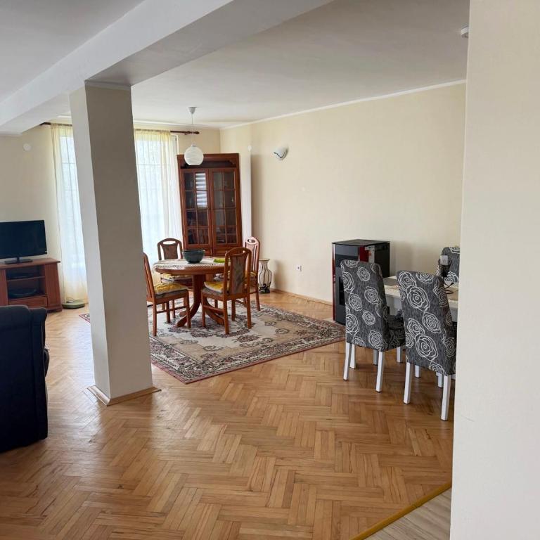 Guesthouse JAGO - Three-Bedroom Apartment - 9