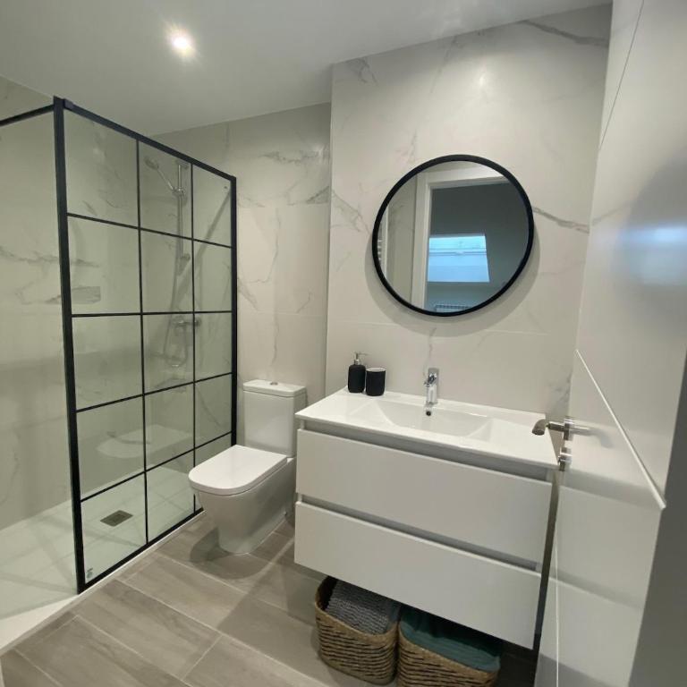 Ático nuevo con gran terraza y piscina en Llanes - Three-Bedroom Apartment - 4