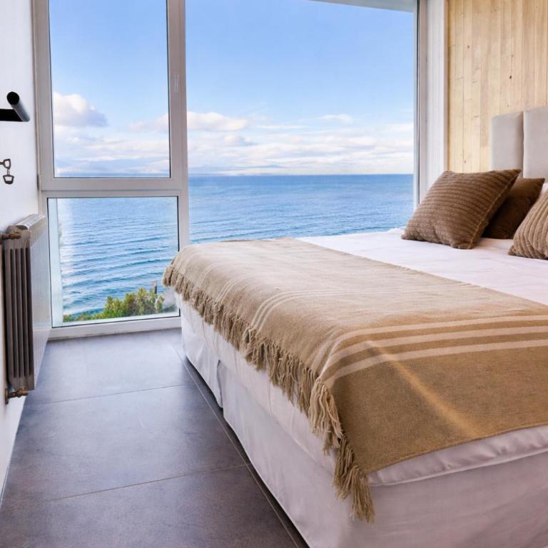 Signature Lake View Sustainable Luxury Residences in Patagonia - Two-Bedroom Apartment with Lake View - 10