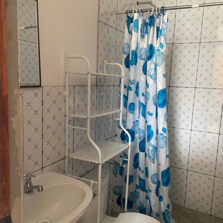 Hospedaje vista del sol 1 - Habitación Doble con baño privado - 6