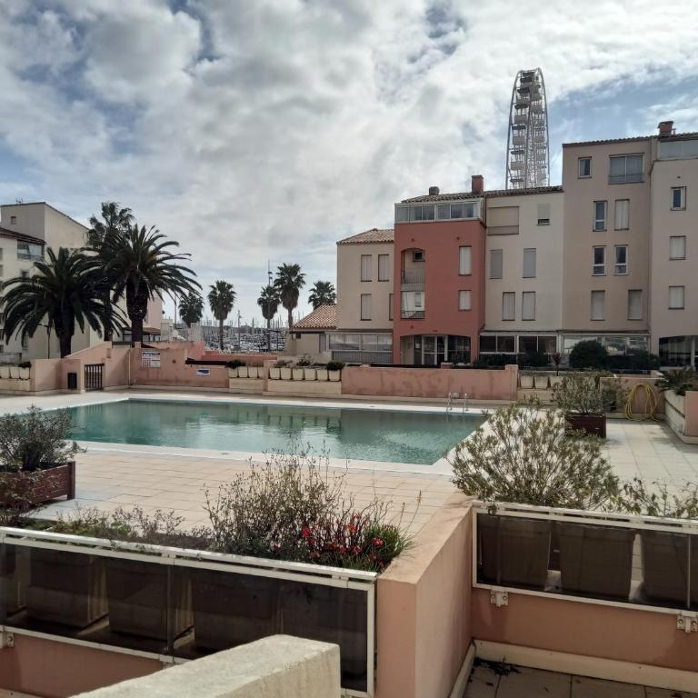 Port Richelieu, T3, 4-6 couchages, piscine - Two-Bedroom Apartment - 4