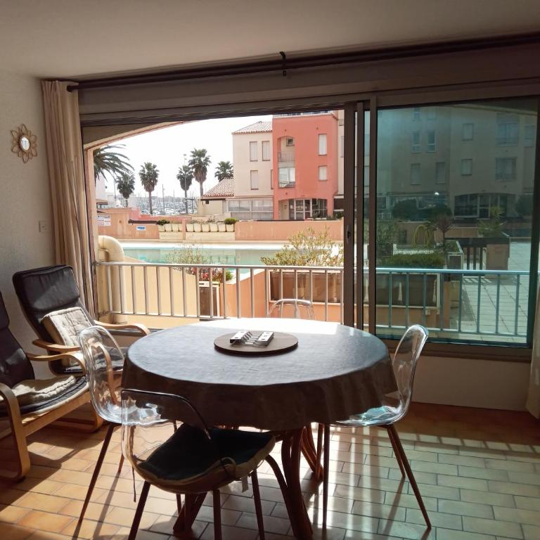 Port Richelieu, T3, 4-6 couchages, piscine - Two-Bedroom Apartment - 6